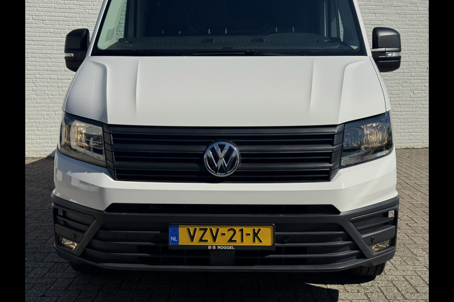 Volkswagen Crafter 35 2.0 TDI L3H3 Comfort Navigatie Carplay DAB All season banden Trekhaak Lat om lat