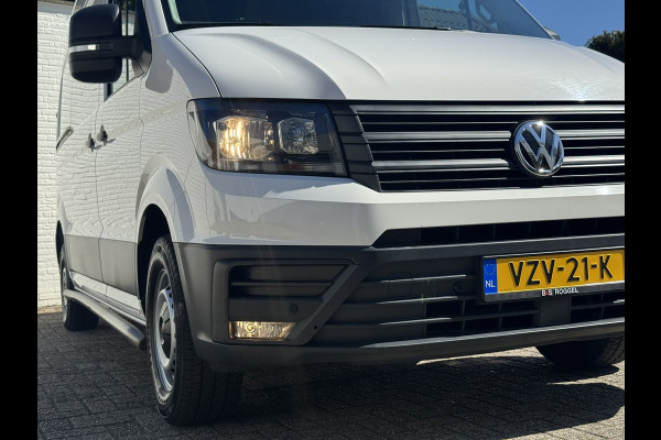Volkswagen Crafter 35 2.0 TDI L3H3 Comfort Navigatie Carplay DAB All season banden Trekhaak Lat om lat