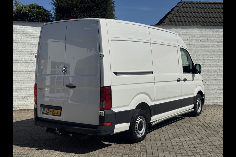 Volkswagen Crafter 35 2.0 TDI L3H3 Comfort Navigatie Carplay DAB All season banden Trekhaak Lat om lat