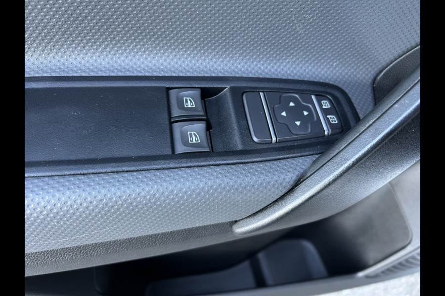 Mercedes-Benz Citan 110 CDI L1 Trekhaak / Parkeersensoren achter / Airco / Dakdragers