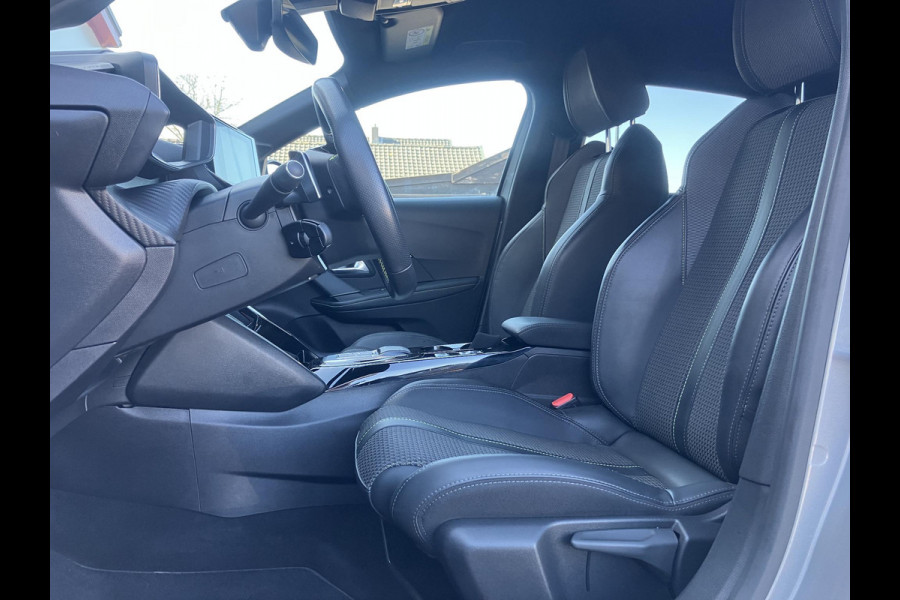 Peugeot 208 1.2 PureTech GT | Trekhaak | Camera | LED | Leder