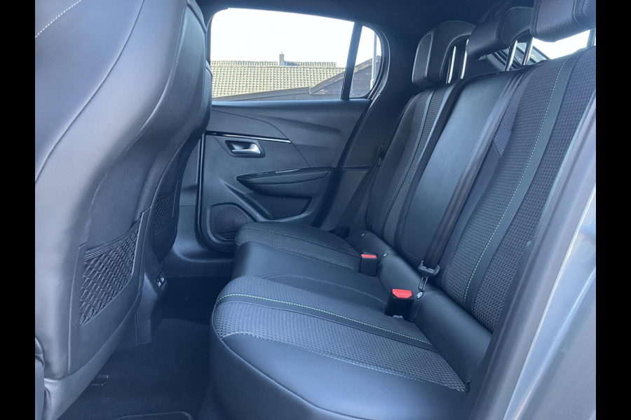 Peugeot 208 1.2 PureTech GT | Trekhaak | Camera | LED | Leder