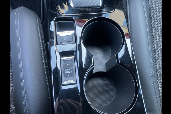 Peugeot 208 1.2 PureTech GT | Trekhaak | Camera | LED | Leder