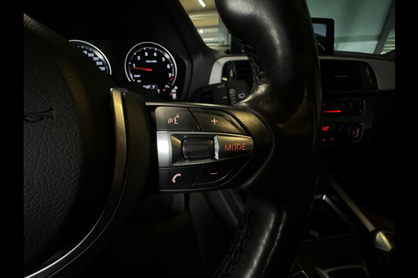 BMW 1-serie 120i High Executive M Sport Leer|Camera|Lane Assist