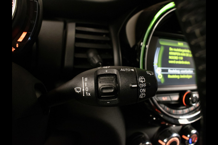 MINI Mini 1.5 One Salt Business Sport (NAVI,CLIMATE,CRUISE,PDC,ELEKTRISCH PAKKET,SPORTSTOELEN,LM VELGEN,NETTE STAAT)