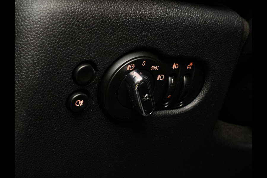 MINI Mini 1.5 One Salt Business Sport (NAVI,CLIMATE,CRUISE,PDC,ELEKTRISCH PAKKET,SPORTSTOELEN,LM VELGEN,NETTE STAAT)