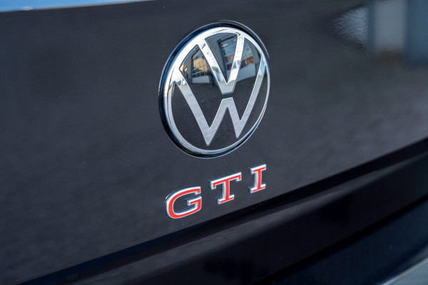 Volkswagen Polo 2.0 TSI GTI|Prijs rijklaar incl. 12 mnd garantie|DAB Carplay/Android auto LMV Stoelverwarming PDC Blindspot