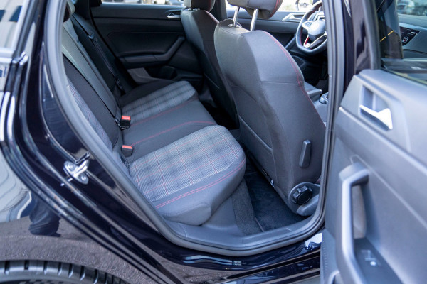 Volkswagen Polo 2.0 TSI GTI|Prijs rijklaar incl. 12 mnd garantie|DAB Carplay/Android auto LMV Stoelverwarming PDC Blindspot