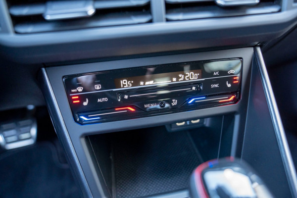 Volkswagen Polo 2.0 TSI GTI|Prijs rijklaar incl. 12 mnd garantie|DAB Carplay/Android auto LMV Stoelverwarming PDC Blindspot