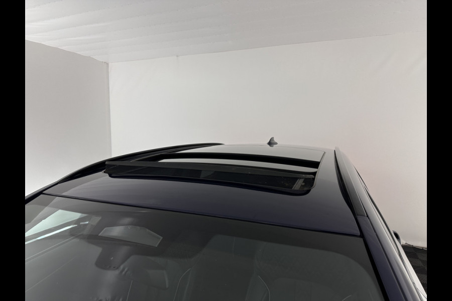 BMW 5 Serie Touring 530d M-Sportpack High Executive Edition (INCL-BTW) Aut. *PANO | LASERLIGHT | LEATHER | TOPVIEW | HARMAN/KARDON |  ADAPTIVE-CRUISE | BLINDSPOT | HEATED-COMFORTSEATS | KEYLESS | DAB | DIGI-COCKPIT | PRIVACY-GLASS | SHIFTPADDLES | ...