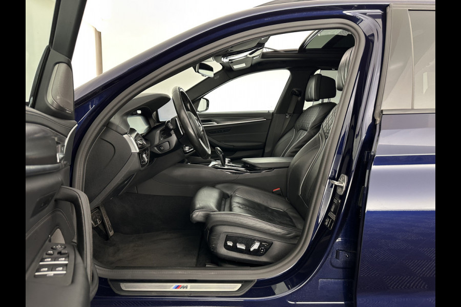 BMW 5 Serie Touring 530d M-Sportpack High Executive Edition (INCL-BTW) Aut. *PANO | LASERLIGHT | LEATHER | TOPVIEW | HARMAN/KARDON |  ADAPTIVE-CRUISE | BLINDSPOT | HEATED-COMFORTSEATS | KEYLESS | DAB | DIGI-COCKPIT | PRIVACY-GLASS | SHIFTPADDLES | ...