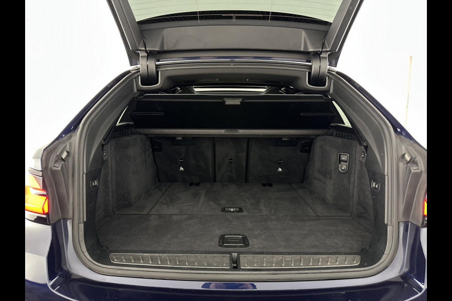 BMW 5 Serie Touring 530d M-Sportpack High Executive Edition (INCL-BTW) Aut. *PANO | LASERLIGHT | LEATHER | TOPVIEW | HARMAN/KARDON |  ADAPTIVE-CRUISE | BLINDSPOT | HEATED-COMFORTSEATS | KEYLESS | DAB | DIGI-COCKPIT | PRIVACY-GLASS | SHIFTPADDLES | ...