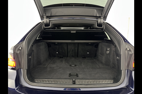 BMW 5 Serie Touring 530d M-Sportpack High Executive Edition (INCL-BTW) Aut. *PANO | LASERLIGHT | LEATHER | TOPVIEW | HARMAN/KARDON |  ADAPTIVE-CRUISE | BLINDSPOT | HEATED-COMFORTSEATS | KEYLESS | DAB | DIGI-COCKPIT | PRIVACY-GLASS | SHIFTPADDLES | ...