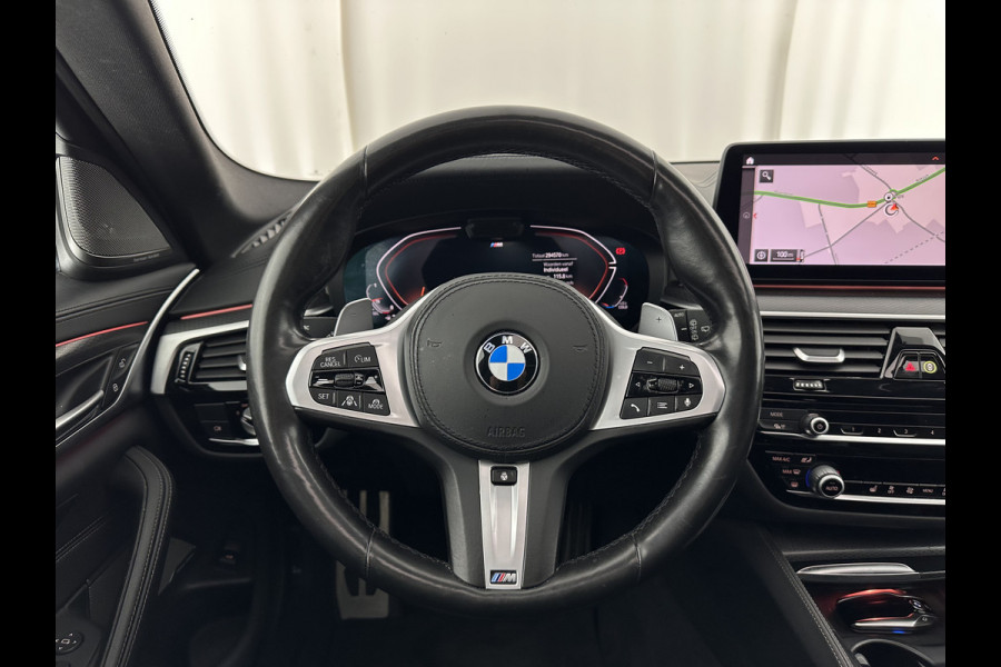 BMW 5 Serie Touring 530d M-Sportpack High Executive Edition (INCL-BTW) Aut. *PANO | LASERLIGHT | LEATHER | TOPVIEW | HARMAN/KARDON |  ADAPTIVE-CRUISE | BLINDSPOT | HEATED-COMFORTSEATS | KEYLESS | DAB | DIGI-COCKPIT | PRIVACY-GLASS | SHIFTPADDLES | ...