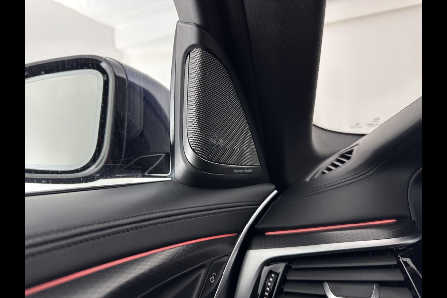 BMW 5 Serie Touring 530d M-Sportpack High Executive Edition (INCL-BTW) Aut. *PANO | LASERLIGHT | LEATHER | TOPVIEW | HARMAN/KARDON |  ADAPTIVE-CRUISE | BLINDSPOT | HEATED-COMFORTSEATS | KEYLESS | DAB | DIGI-COCKPIT | PRIVACY-GLASS | SHIFTPADDLES | ...