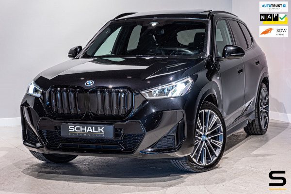 BMW iX1 XDrive30 Launch Edition 67 kWh|M-sport|Pano|H&K|NAP