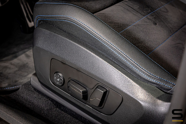 BMW iX1 XDrive30 Launch Edition 67 kWh|M-sport|Pano|H&K|NAP