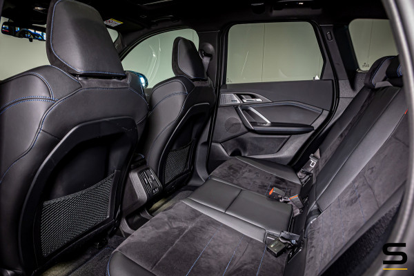 BMW iX1 XDrive30 Launch Edition 67 kWh|M-sport|Pano|H&K|NAP