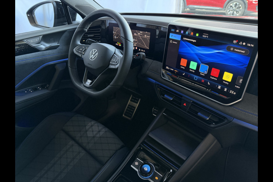 Volkswagen Tiguan 1.5 eHYBRID 272 PK R-LINE VW.TREKHAAK BLACK PANO XL.NAVI STOEL/STUUR VERW. BLACK.STYLE 360.CAM ELEK.KLEP MATRIX.LED 20''LMV MASS PHEV PLUG IN HYBRID ✅Top Auto's Wijchen , 30 Jaar Specialist in Volkswagen  : Alle Type's : R-Line Edition / Style / First Edition / Highline / Life , Zowel PHEV / HEV / MHEV / Benzine ✅