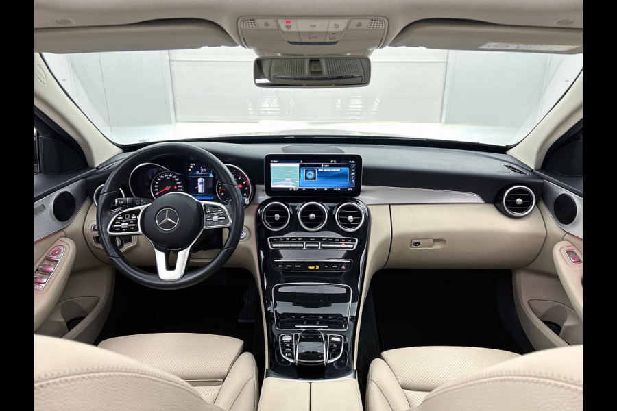 Mercedes-Benz C-Klasse Estate 180 Business Solution Avantgarde Trekhaak | Panoramadak | Multi spaaks lichtmetalen velgen | Navigatie | Parking support | Inclusief 24 maanden MB Certified garantie voor Europa.