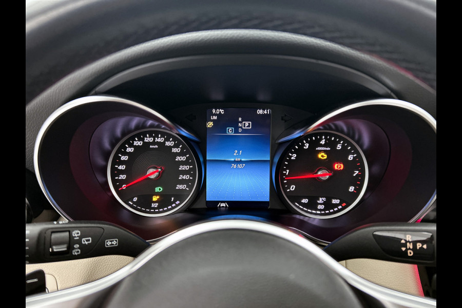 Mercedes-Benz C-Klasse Estate 180 Business Solution Avantgarde Trekhaak | Panoramadak | Multi spaaks lichtmetalen velgen | Navigatie | Parking support | Inclusief 24 maanden MB Certified garantie voor Europa.