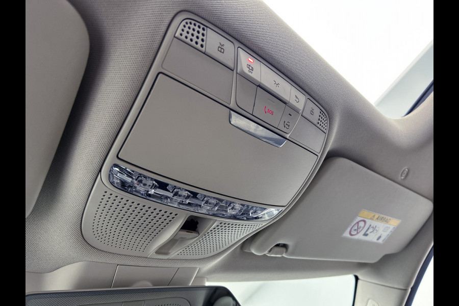 Mercedes-Benz C-Klasse Estate 180 Business Solution Avantgarde Trekhaak | Panoramadak | Multi spaaks lichtmetalen velgen | Navigatie | Parking support | Inclusief 24 maanden MB Certified garantie voor Europa.