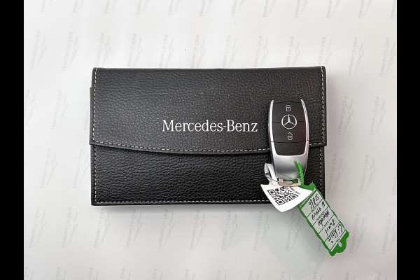 Mercedes-Benz C-Klasse Estate 180 Business Solution Avantgarde Trekhaak | Panoramadak | Multi spaaks lichtmetalen velgen | Navigatie | Parking support | Inclusief 24 maanden MB Certified garantie voor Europa.