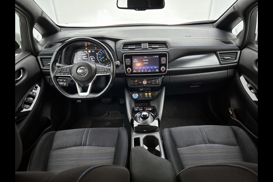 Nissan Leaf Electric+ 62kWh SOH 94% / Pdc.+Camera /Navigatie / Airco-ecc./ Stoelverwarming / Apk 09-2026