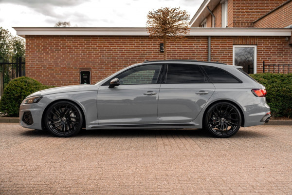 Audi RS4 Avant 2.9 TFSI Quattro | Keramisch | ACC | Carbon | Pano | B&O | 360 Camera | 20''