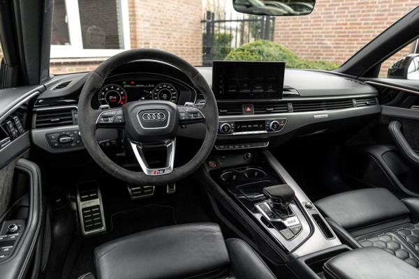 Audi RS4 Avant 2.9 TFSI Quattro | Keramisch | ACC | Carbon | Pano | B&O | 360 Camera | 20''