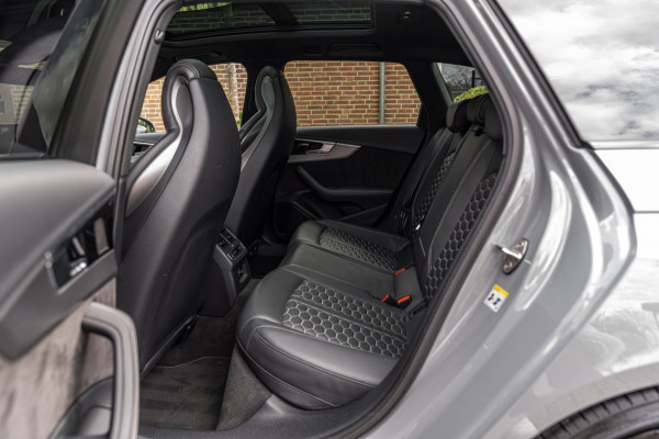 Audi RS4 Avant 2.9 TFSI Quattro | Keramisch | ACC | Carbon | Pano | B&O | 360 Camera | 20''