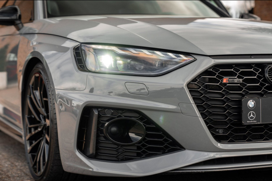 Audi RS4 Avant 2.9 TFSI Quattro | Keramisch | ACC | Carbon | Pano | B&O | 360 Camera | 20''