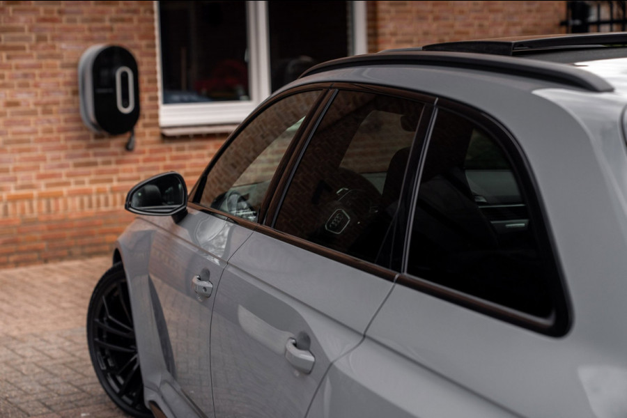Audi RS4 Avant 2.9 TFSI Quattro | Keramisch | ACC | Carbon | Pano | B&O | 360 Camera | 20''
