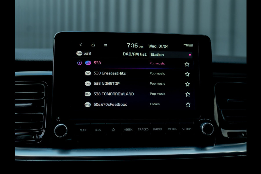 Kia Stonic 1.0 T-GDi MHEV DynamicPlusLine | Trekhaak | Camera | Prijs Rijklaar!!