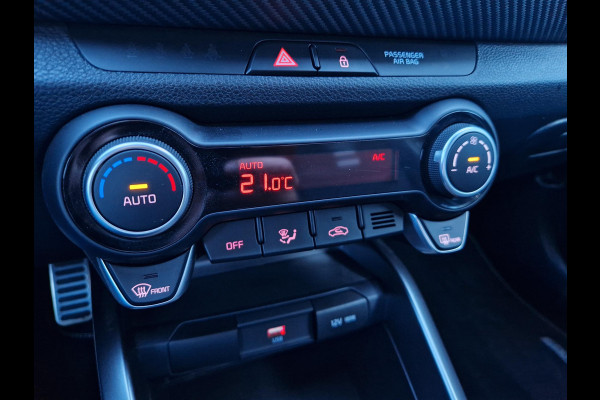Kia Stonic 1.0 T-GDi MHEV GT-Line | Stoelverwarming | Climate | Key-Less | Cruise | Licht- en Regensensor |