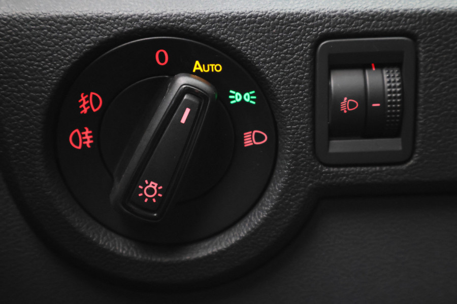 Volkswagen T-Cross 1.0 TSI Life ACC, Climate, Apple Carplay, Dodehoeksensor, PDC, 17"