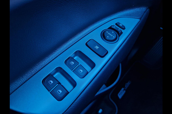 Kia Stonic 1.0 T-GDi MHEV GT-Line | Stoelverwarming | Climate | Key-Less | Cruise | Licht- en Regensensor |