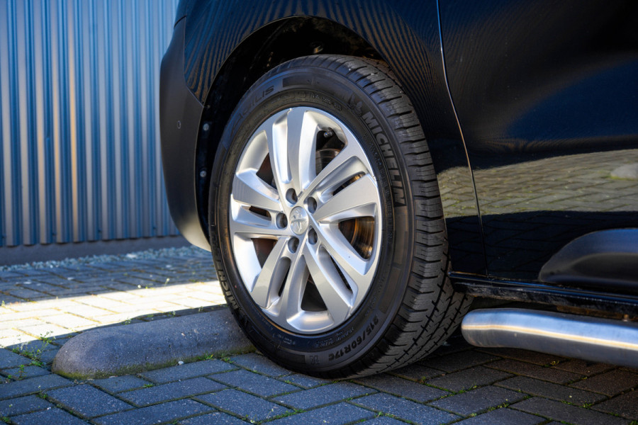 Peugeot Expert 2.0 BlueHDI 150 PK L3H1 | Head-up display | Camera | Carplay | Adapt.Cruise | PDC