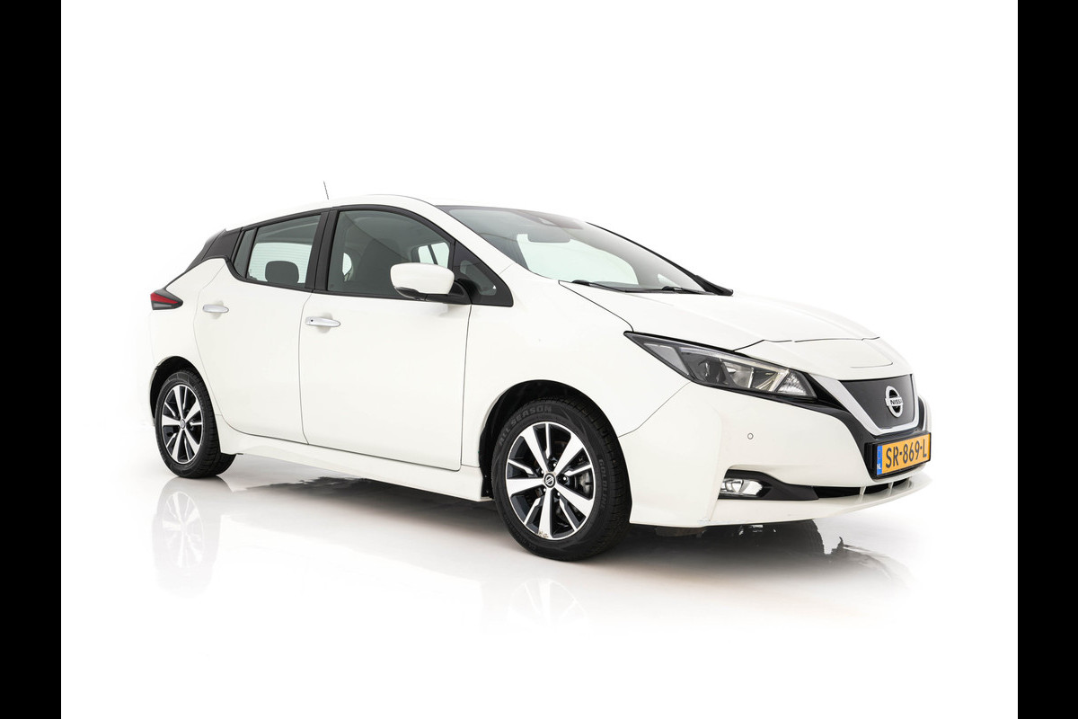 Nissan Leaf Acenta 40 kWh (INCL-BTW) Aut. *HEATPUMP | ADAPTIVE-CRUISE | KEYLESS | TOPVIEW | NAVI-FULLMAP | BLINDSPOT | DAB+ | HEATED-COMFORTSEATS | DIGI-COCKPIT | PRIVACYGLASS | 16"ALU*