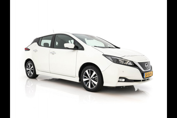 Nissan Leaf Acenta 40 kWh (INCL-BTW) Aut. *HEATPUMP | ADAPTIVE-CRUISE | KEYLESS | TOPVIEW | NAVI-FULLMAP | BLINDSPOT | DAB+ | HEATED-COMFORTSEATS | DIGI-COCKPIT | PRIVACYGLASS | 16"ALU*