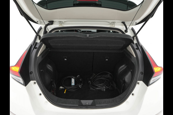 Nissan Leaf Acenta 40 kWh (INCL-BTW) Aut. *HEATPUMP | ADAPTIVE-CRUISE | KEYLESS | TOPVIEW | NAVI-FULLMAP | BLINDSPOT | DAB+ | HEATED-COMFORTSEATS | DIGI-COCKPIT | PRIVACYGLASS | 16"ALU*