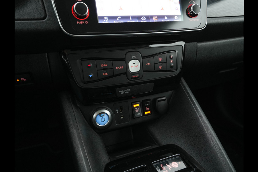 Nissan Leaf Acenta 40 kWh (INCL-BTW) Aut. *HEATPUMP | ADAPTIVE-CRUISE | KEYLESS | TOPVIEW | NAVI-FULLMAP | BLINDSPOT | DAB+ | HEATED-COMFORTSEATS | DIGI-COCKPIT | PRIVACYGLASS | 16"ALU*