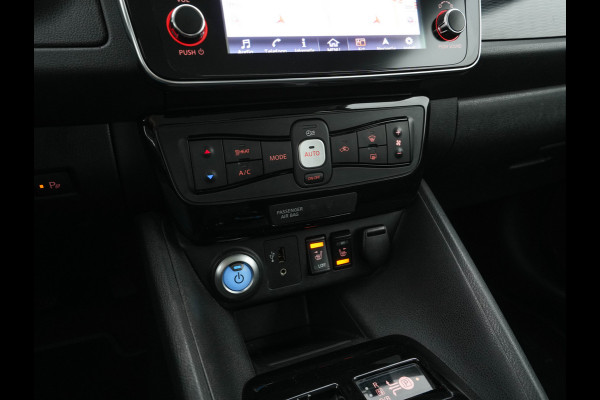 Nissan Leaf Acenta 40 kWh (INCL-BTW) Aut. *HEATPUMP | ADAPTIVE-CRUISE | KEYLESS | TOPVIEW | NAVI-FULLMAP | BLINDSPOT | DAB+ | HEATED-COMFORTSEATS | DIGI-COCKPIT | PRIVACYGLASS | 16"ALU*