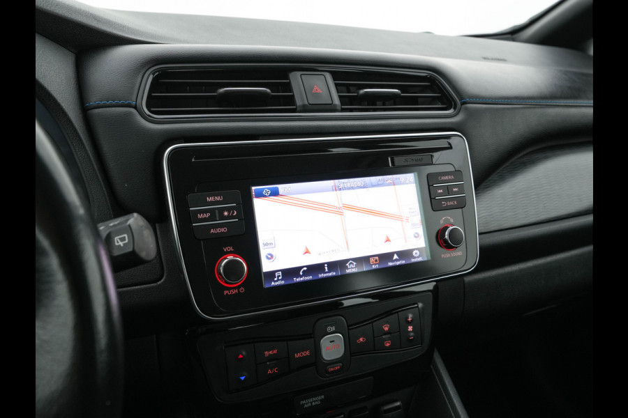 Nissan Leaf Acenta 40 kWh (INCL-BTW) Aut. *HEATPUMP | ADAPTIVE-CRUISE | KEYLESS | TOPVIEW | NAVI-FULLMAP | BLINDSPOT | DAB+ | HEATED-COMFORTSEATS | DIGI-COCKPIT | PRIVACYGLASS | 16"ALU*