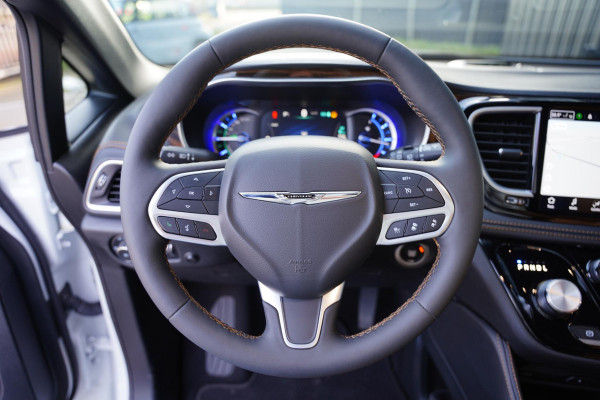 Chrysler Pacifica 3.6 V6 Hybrid GERESERVEERD