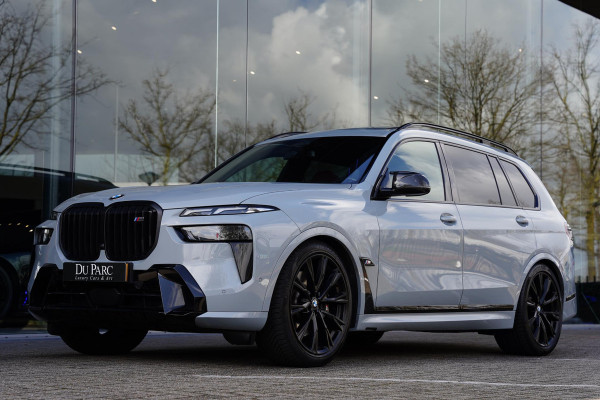 BMW X7 M 60 I X DRIVE 6 P / Individual / Sky Lounge / BTW