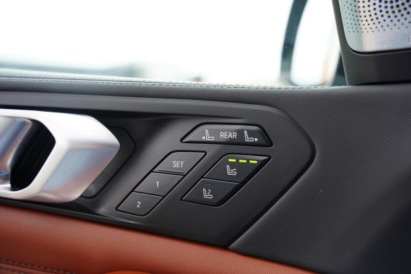 BMW X7 M 60 I X DRIVE 6 P / Individual / Sky Lounge / BTW