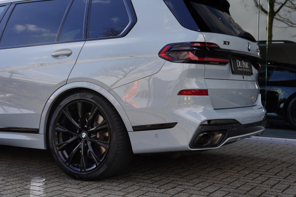 BMW X7 M 60 I X DRIVE 6 P / Individual / Sky Lounge / BTW