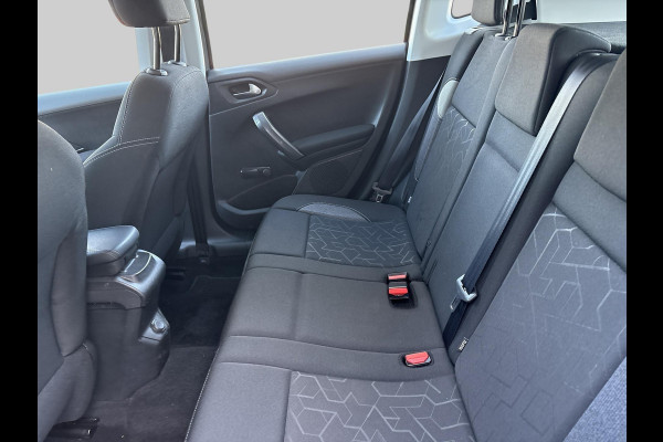 Peugeot 2008 1.2 PureTech Active | Distributieriem vervangen bij 130.000KM