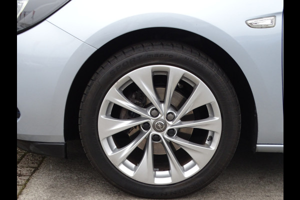 Opel Astra 1.2 Business Edition, Cruise Control, Camera, Navi, NL/NAP!